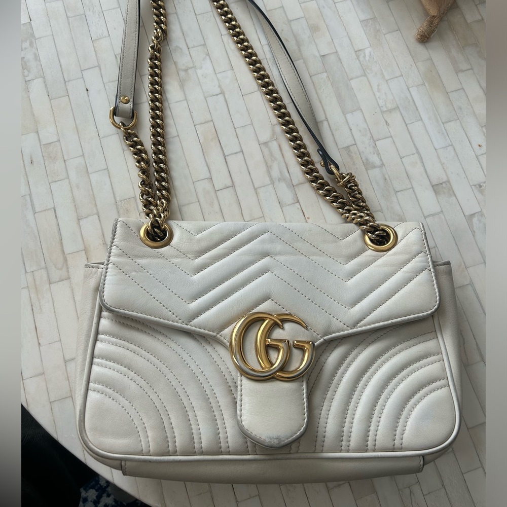 Gucci Marmomt Small Shoulder Bag in White Mattelassé Leather